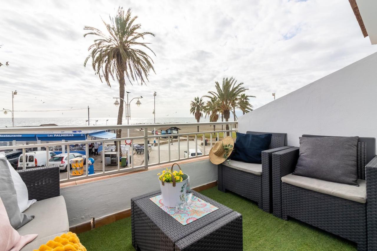 Sea & Wave Pedregalejo Beach Apartment Malaga Luaran gambar
