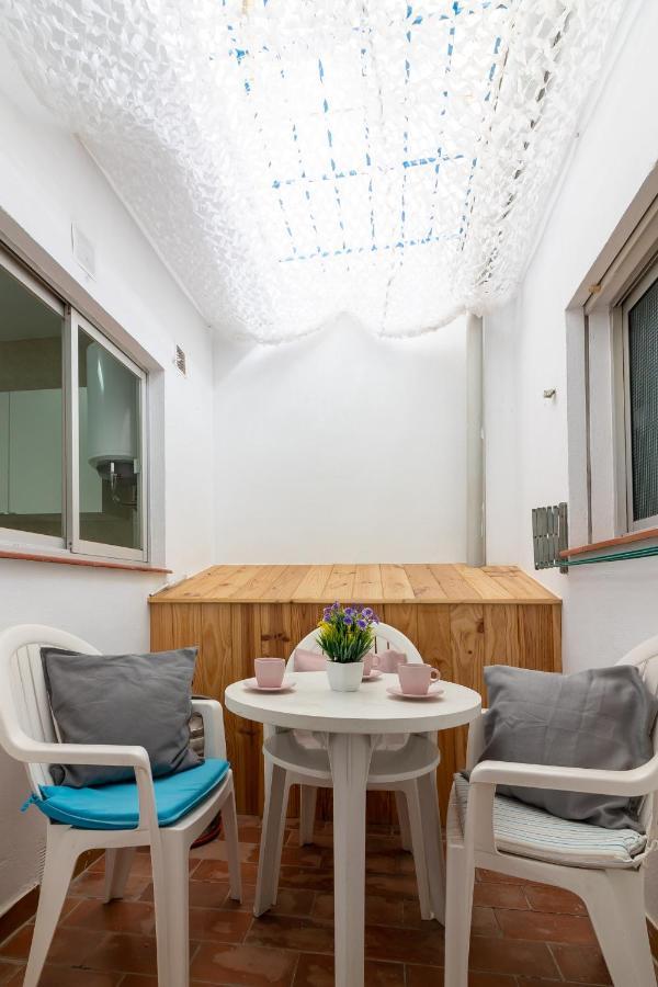 Sea & Wave Pedregalejo Beach Apartment Malaga Luaran gambar